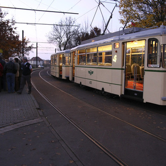 MIT DER LINIE 4 UM DIE WELT