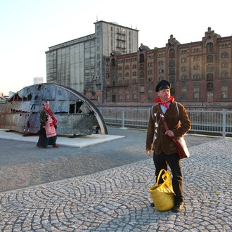 RUND UMS HAFENBECKEN
