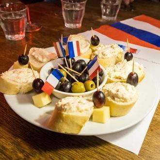 Beaujolais-Abend im Café Hirsch