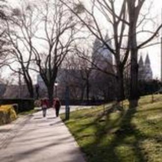 Zwischen Berg und tiefen, tiefen Tal