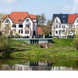 Die glückliche Insel bei Nacht