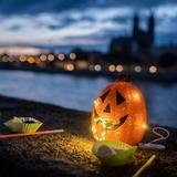 Führung im Dämmerlicht - Vom dunklen Werder zur hell erleuchteten Sternbrücke