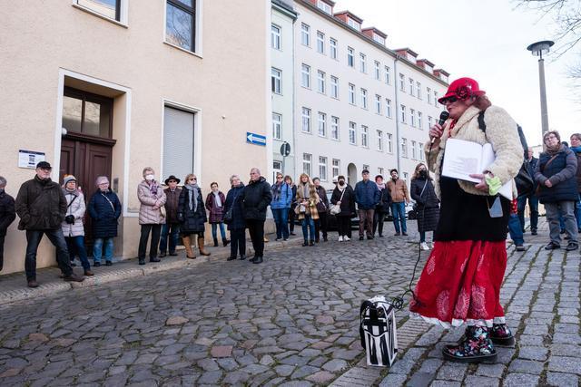 Zwischen-berg-und-tiefem-tal-406-wenzel-oschington