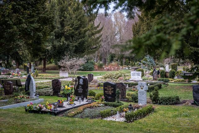 Fuehrung-suedfriedhof-405-wenzel-oschington