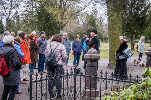 Fuehrung-suedfriedhof-408-wenzel-oschington