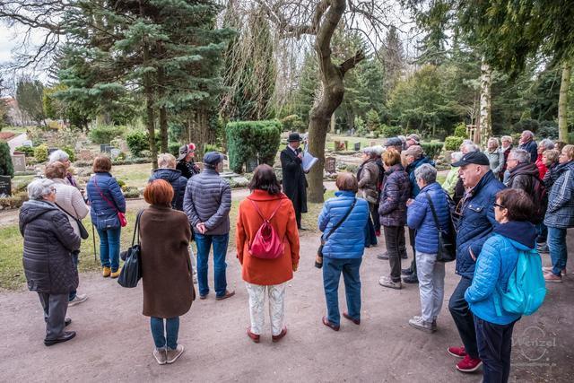 Fuehrung-suedfriedhof-418-wenzel-oschington