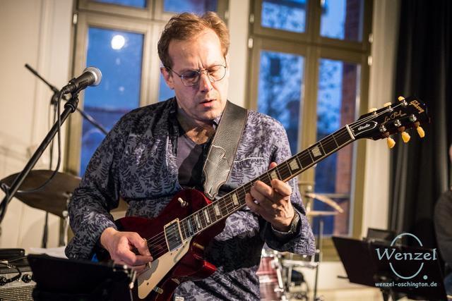 Music.club.gruen.rot-407-wenzel-oschington