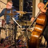 Thumb_music.club.gruen.rot-408-wenzel-oschington