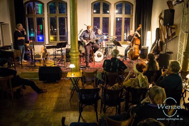 Music.club.gruen.rot-415-wenzel-oschington