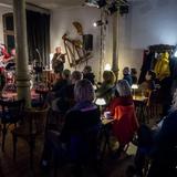 Thumb_musikclub.gruen.rot.t.wollner-413-wenzel-oschington