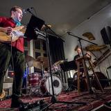 Thumb_musikclub.gruen.rot.t.wollner-414-wenzel-oschington