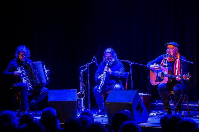 Ruehmann.band.2025-410-wenzel-oschington